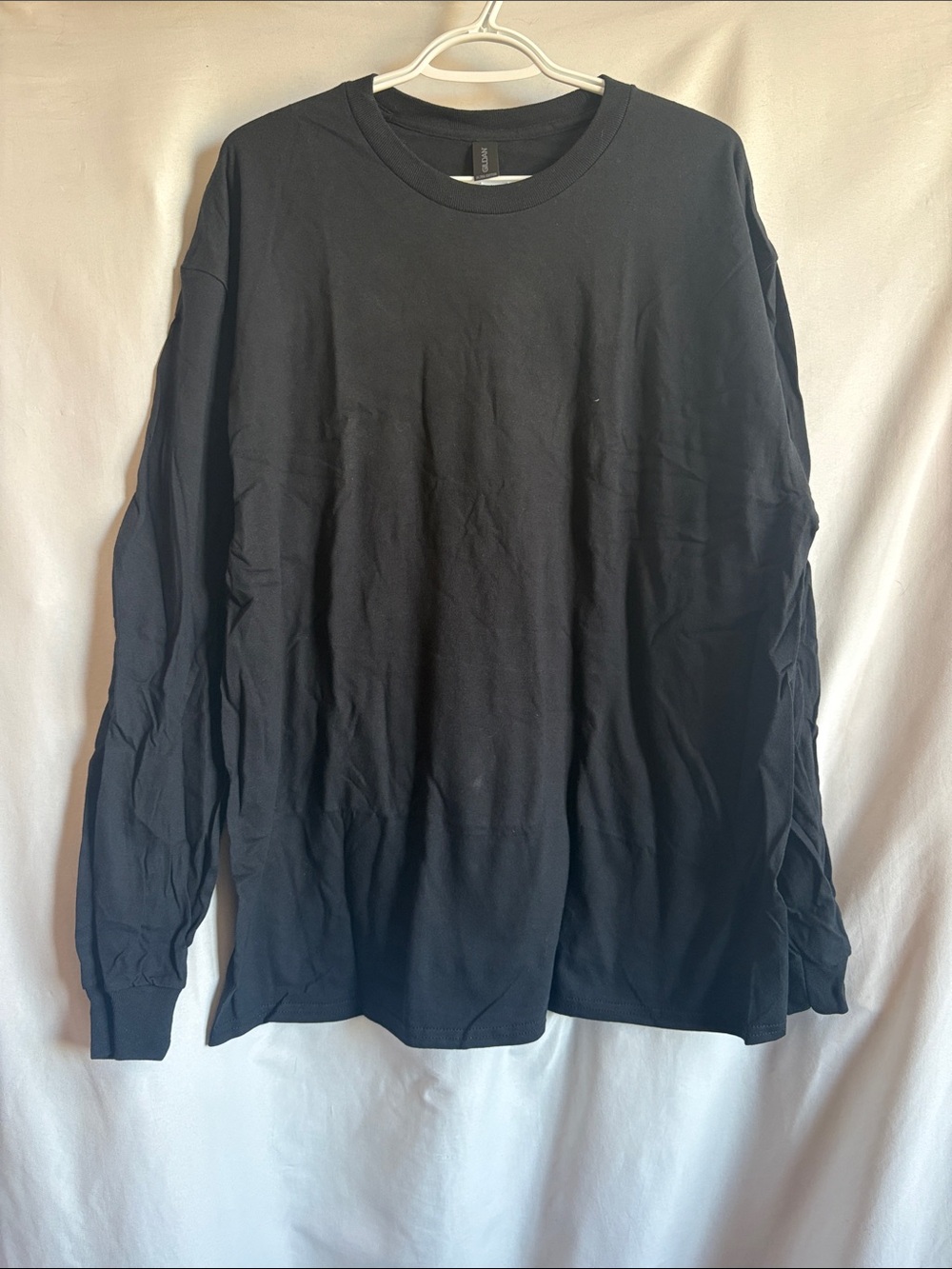 Gildan Black Men's Long Sleeve Crewneck Tee
